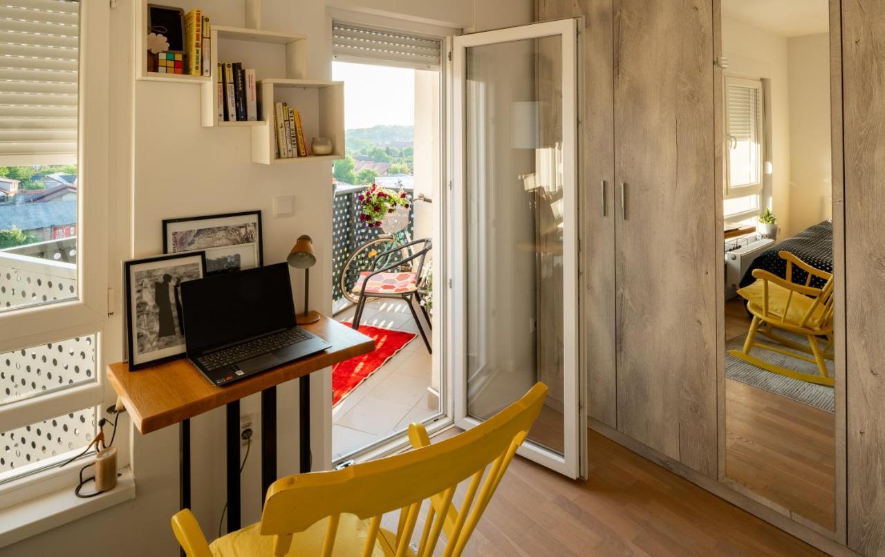 Vesta Apartment Tuzla - Across Bcc Shopping Mall Buitenkant foto