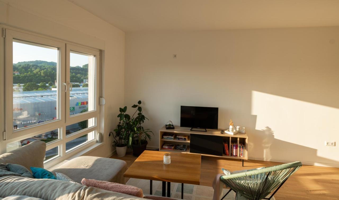 Vesta Apartment Tuzla - Across Bcc Shopping Mall Buitenkant foto